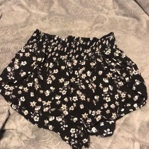 High-waisted floral shorts